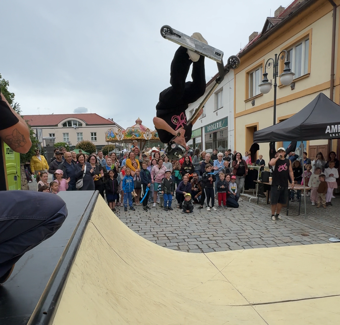 Sportovní den ve Zdicích: Skateboarding a zábava pro celou rodinu 🛹🎉